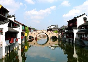 NGỌT NGÀO Ô TRẤN – THÀNH CỔ SÔNG NƯỚC ĐẸP NHẤT TRUNG QUỐC