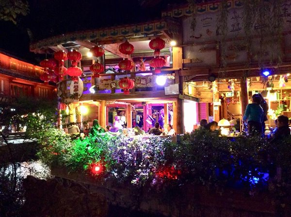 Nhip-song-hien-dai-o-thanh-co-Le-Giang-1