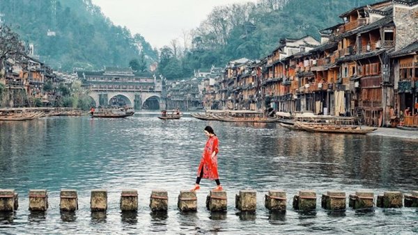 Cau-da-nhay-Phuong-Hoang-co-tran-1