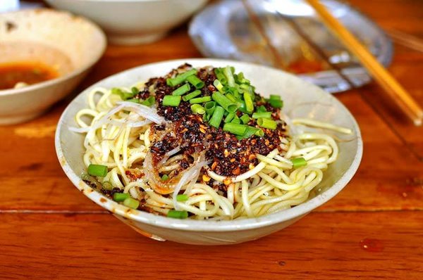 Món-ăn-ngon-khi-đi-du-lịch-Cửu-trại-Câu-3-Happtours