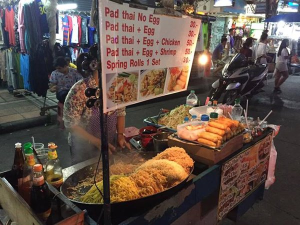 Phố-Tây-Khao-san-Bangkok-Du-lịch-Thái-lan-2-Happytours