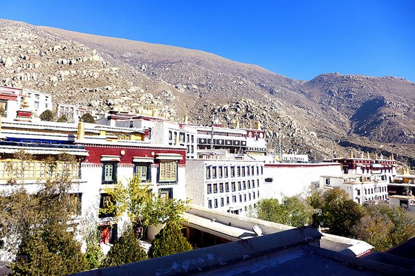 lhasa-thu-do-tay-tang