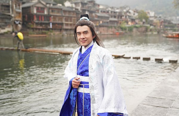 dan-truong-quay-mv-o-phuong-hoang-co-tran-14
