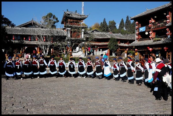 Đại-nghiên-cổ-trấn-tour-Le-Giang-du-lich-trung-quoc-Happytours-2