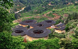 ĐỘC ĐÁO KIẾN TRÚC THỔ LÂU PHÚC KIẾN